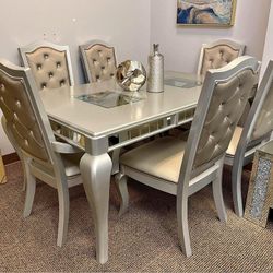 Fair Price Brand New ❤️‍🔥 $10 Down Payment Finance ❤️‍🔥Orsina Silver Extendable 7 Piece Dining Room Set