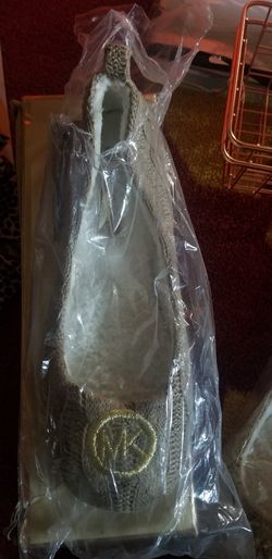 New in box Michael Kors ballet slippers 10M