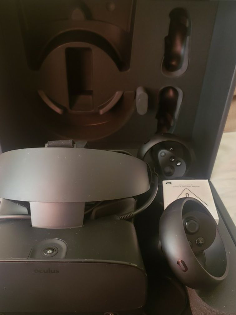 New Oculus Rift S PC- Powered VR Gaming Headset - Black