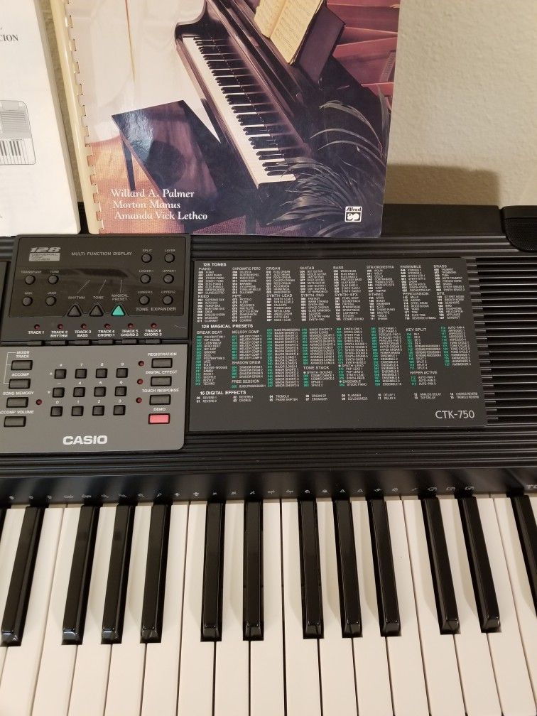 Casio CTK 750 for Sale in Mesa AZ OfferUp