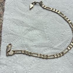 14k figaro bracelet