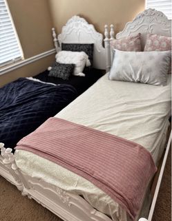Twin Beds Set of Two with mattress
