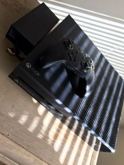 Xbox one, controller and games