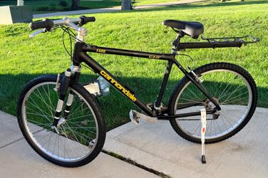 Cannondale F400 21 Speed Mountain Bike with Rack – USA Made – Like new