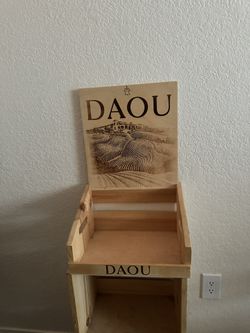 Daou Wine Display
