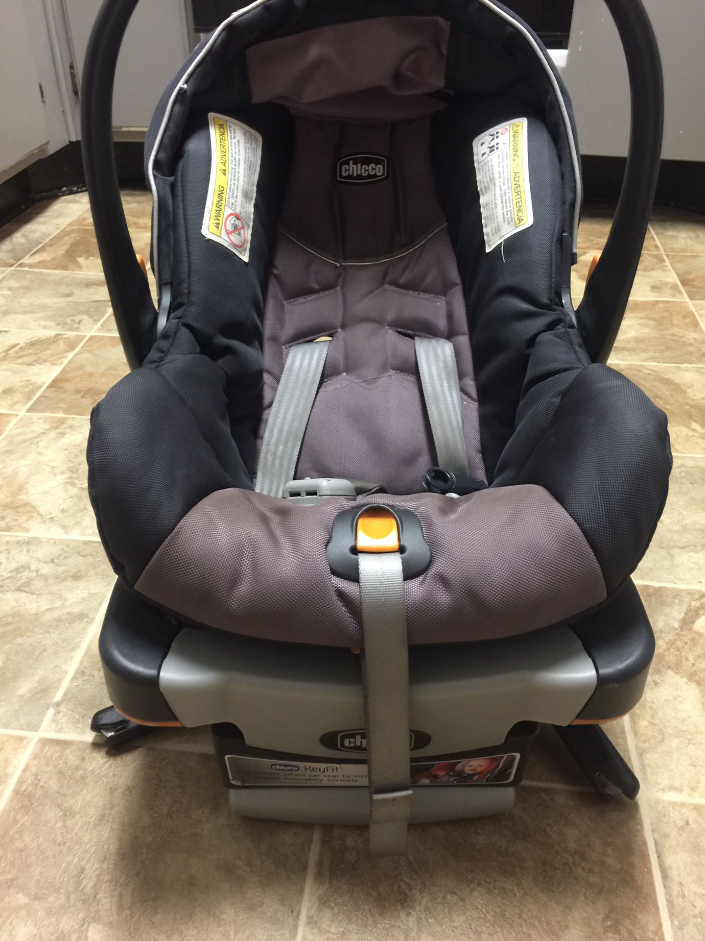Chicco Keyfit 30 Car Seat With Base