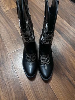 Women’s Cowgirl Boots