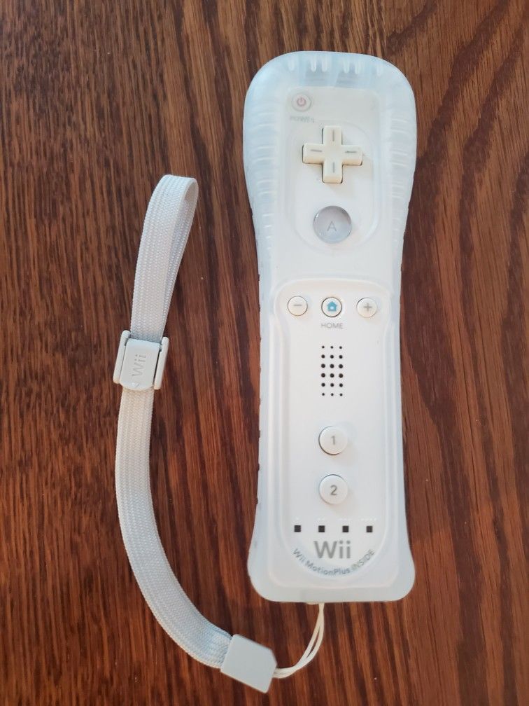 Nintendo wii controller with MotionPlus built in