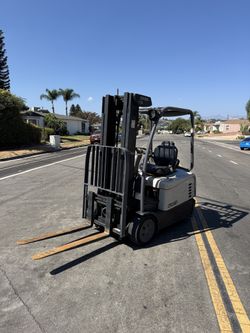 2016 Crown CASCADE SIDESHIFTER Rubber Tired Forklift