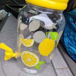 1 G Plastic Beverage Disp. with Spigot