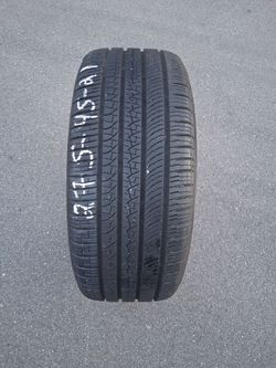 (1) 275/45/21  PIRELLI SCORPION  ZERO  ALL SEASON LIFE: 90%