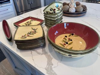 Plate set! $60 (21peices!!!)