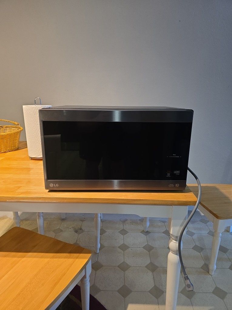 LG Microwave