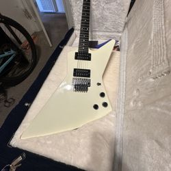 2011 Gibson Explorer Tremolo, 1 of 300, Very Rare