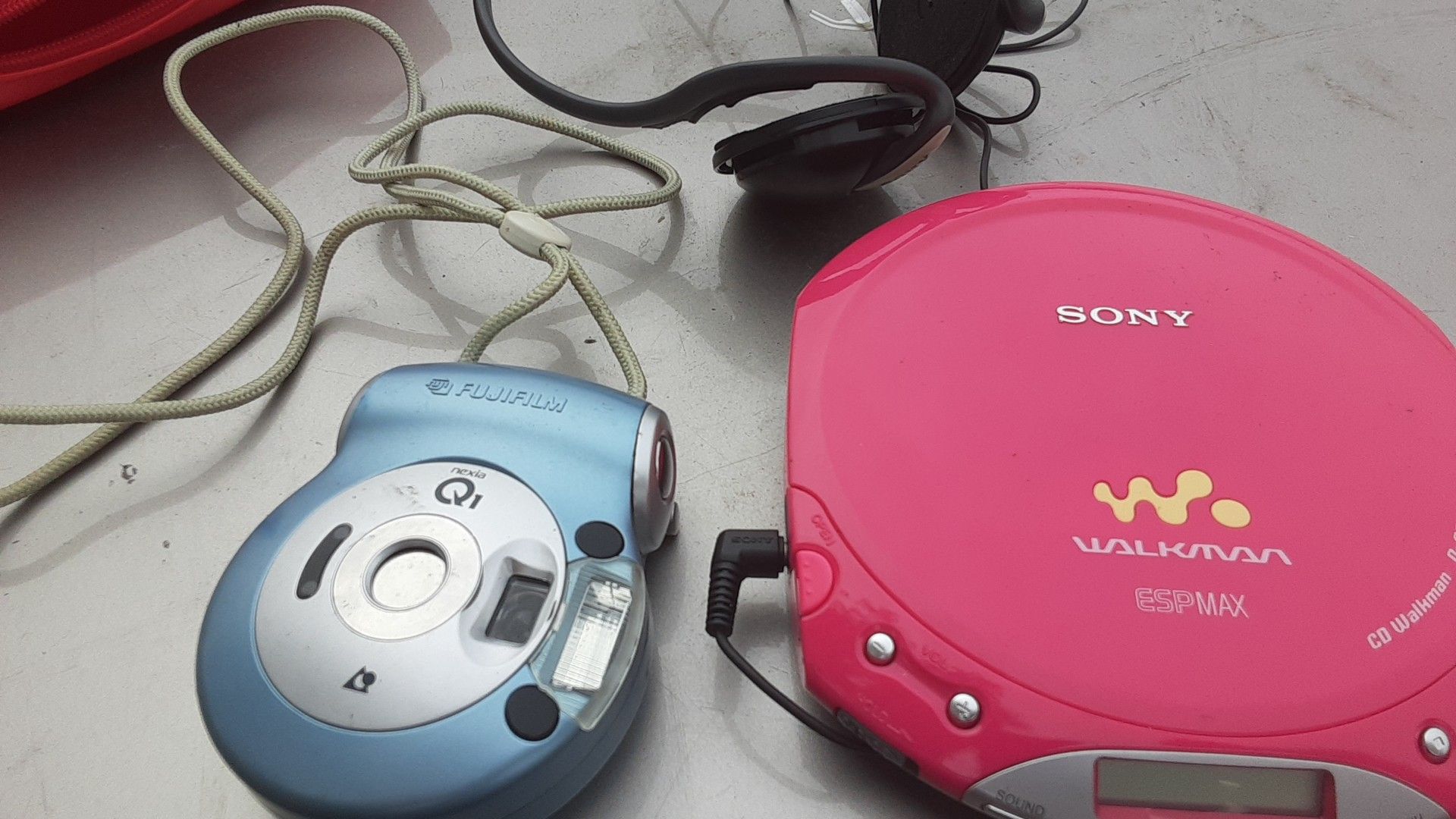 Sony Walkman esp max and Fuji nexia q1