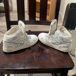 Size 5- Jordan 1 Mid SS