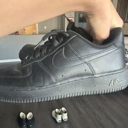 Black Air Force Size 8 