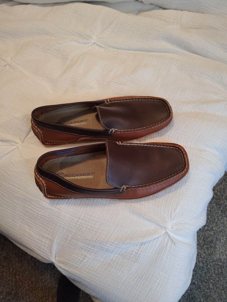 men's 10M Rockport slip ons