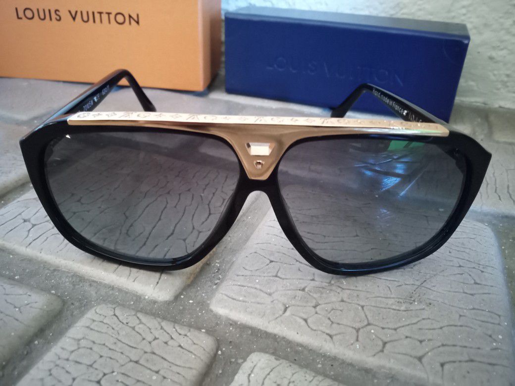 Louis Vuitton Evidence Sunglasses  Louis vuitton evidence, Louis vuitton  evidence sunglasses, Sunglasses