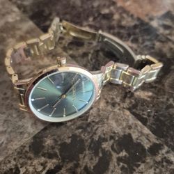 Ladies Nine West Watch, Excellent Shape, Needs A Battery 