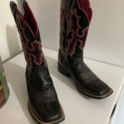 Ladies Boots 