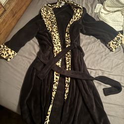 Women’s Plush Robe (Lg)