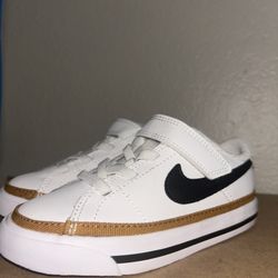 Nike Shoes Size 9C 