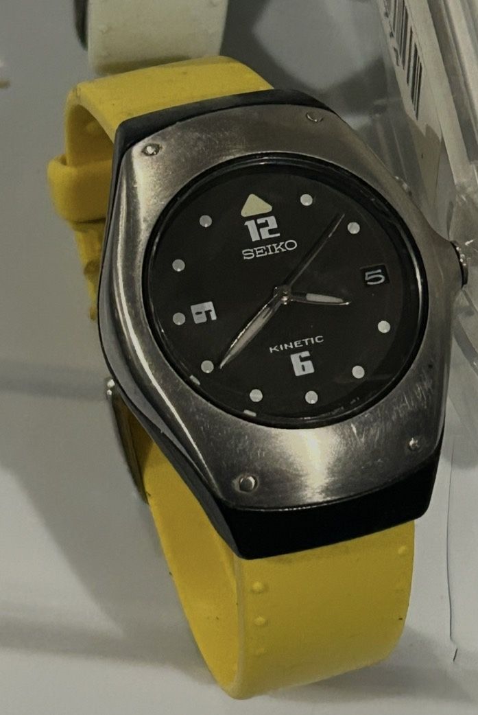 90’s Seiko Kinetic 5M420E40  Highly Collectible 