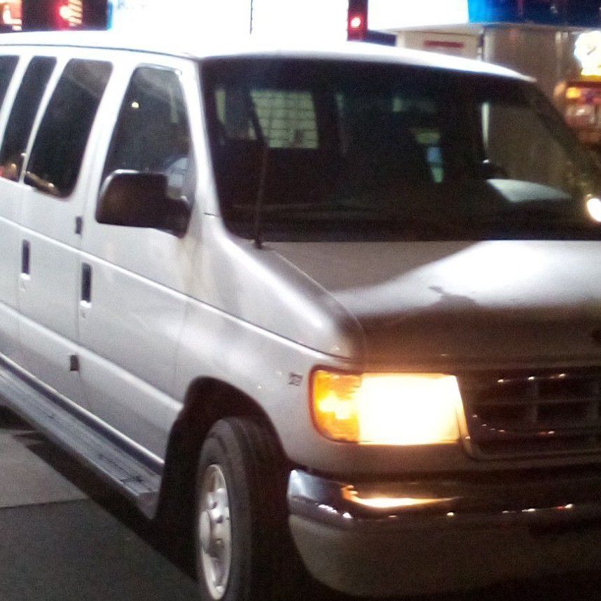 2001 Ford E-350