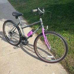 Mountain Bike Size 26 Huffy Ston 18. speed. good Condition Gears Work Everything