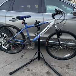 Fuji Odessa recreational mountain bike