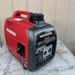 Honda Eu2200i Generator Companion Model Has 30 Amps Plug For RVs High Quality Professional Grade 100% Good Engine Starts On 1st Pull Very Quiet