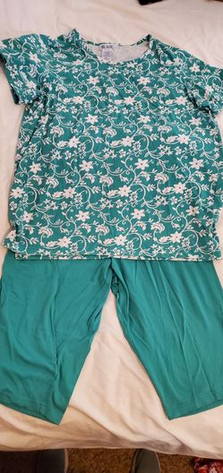 LG & XLG women's summer capris and shirts