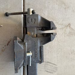 CRAFTSMAN Bench Vise 6” Jaws Swivel Base Model 51858