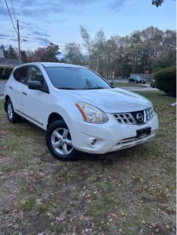 2012 Nissan rogue  s awd