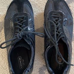 Women’s Coach Shoes Size 7! First Come First Serve!