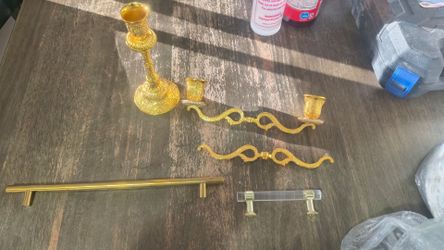 Decorative candle holders  and drawer handles to decorate restroom and kitchen