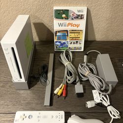 Nintendo Wii Play Bundle 