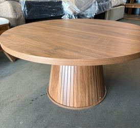 31.5”Fluted Walnut Round Coffee Table, Mid Century Modern Small Coffee Table, Farmhouse Wooden Circle Center Table, Brown