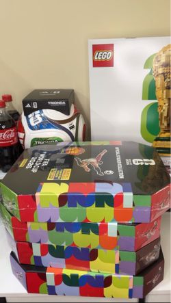 Sealed New 2026 Panini Stadium Box (hardcover included)