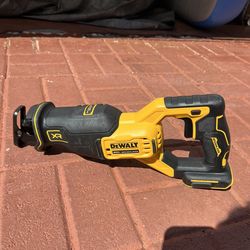 New DEWALT 20-volt Max Variable Speed Brushless Cordless Reciprocating Saw