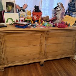 Solid Wood 8 Drawer Dresser