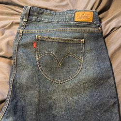 Levi’s Plus Size