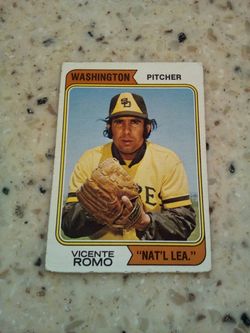 Vintage 1977 Topps baseball/ Vincent's Romo/ Washington " nat'l lea."/ Pitcher/ card # 197