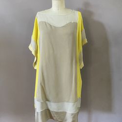DVF silk layered tunic dress. Bright and pretty. Like new condition.  Size 4.