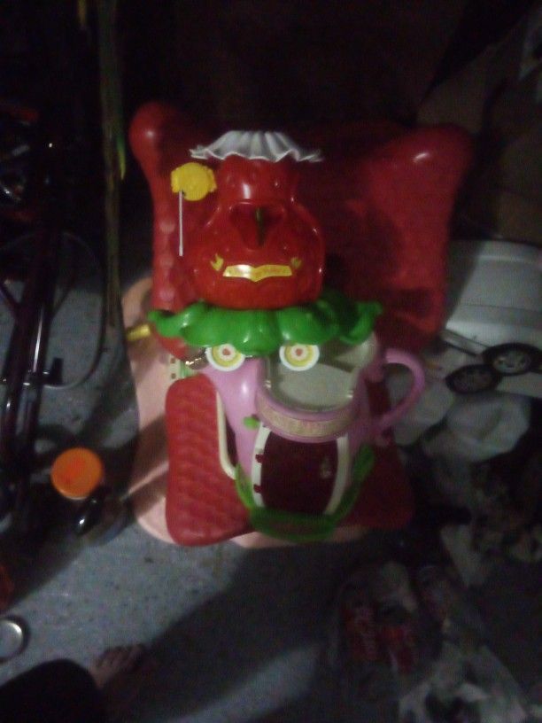 Strawberry Shortcake House