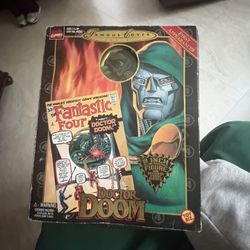 VNTG 1998 ToyBiz Marvel Famous Cover Series Doctor Doom 8"