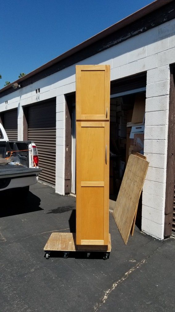 Solid maple kitchen cabinet pantry by Kraftmade cabinetry in good condition