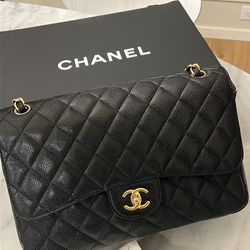 Chanel classic Jumbo  Black Caviar With Gold hardwear