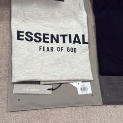 Essential Tee Shirts With 3d appliqué logo size XL Brand New With Tags